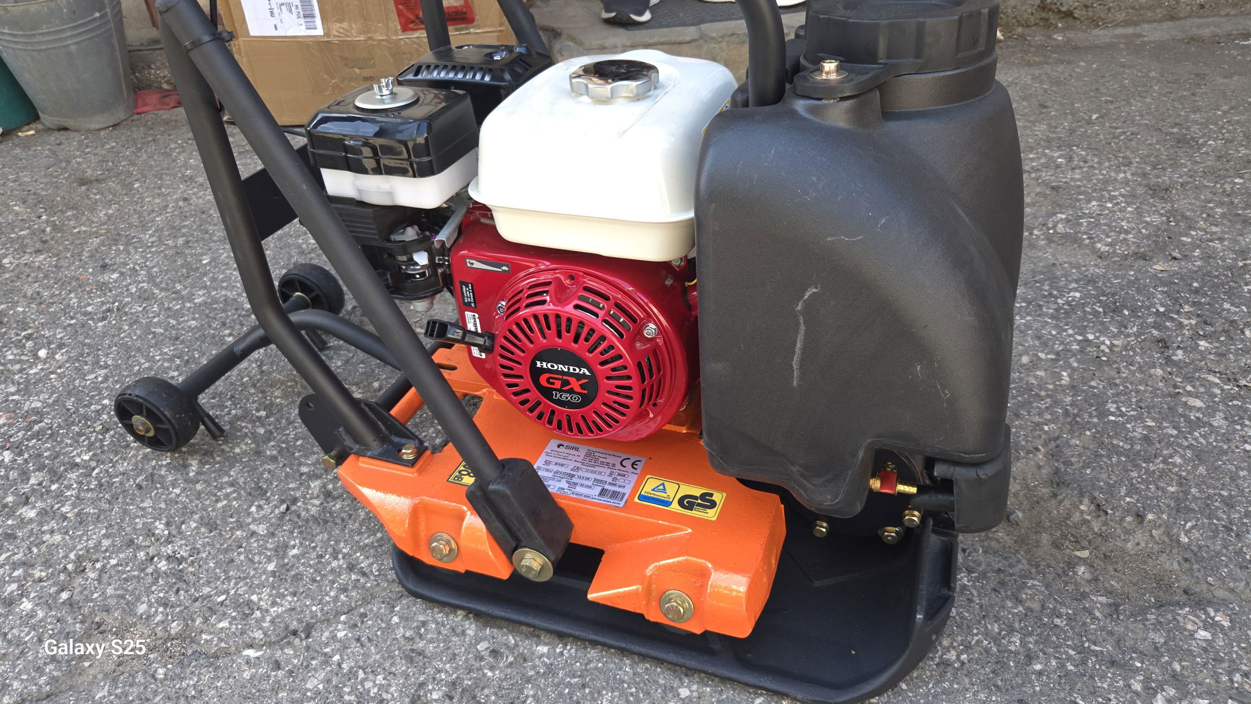 SIRL Lapvibrátor 112Kg-os víztartállyal termék fő termékképe