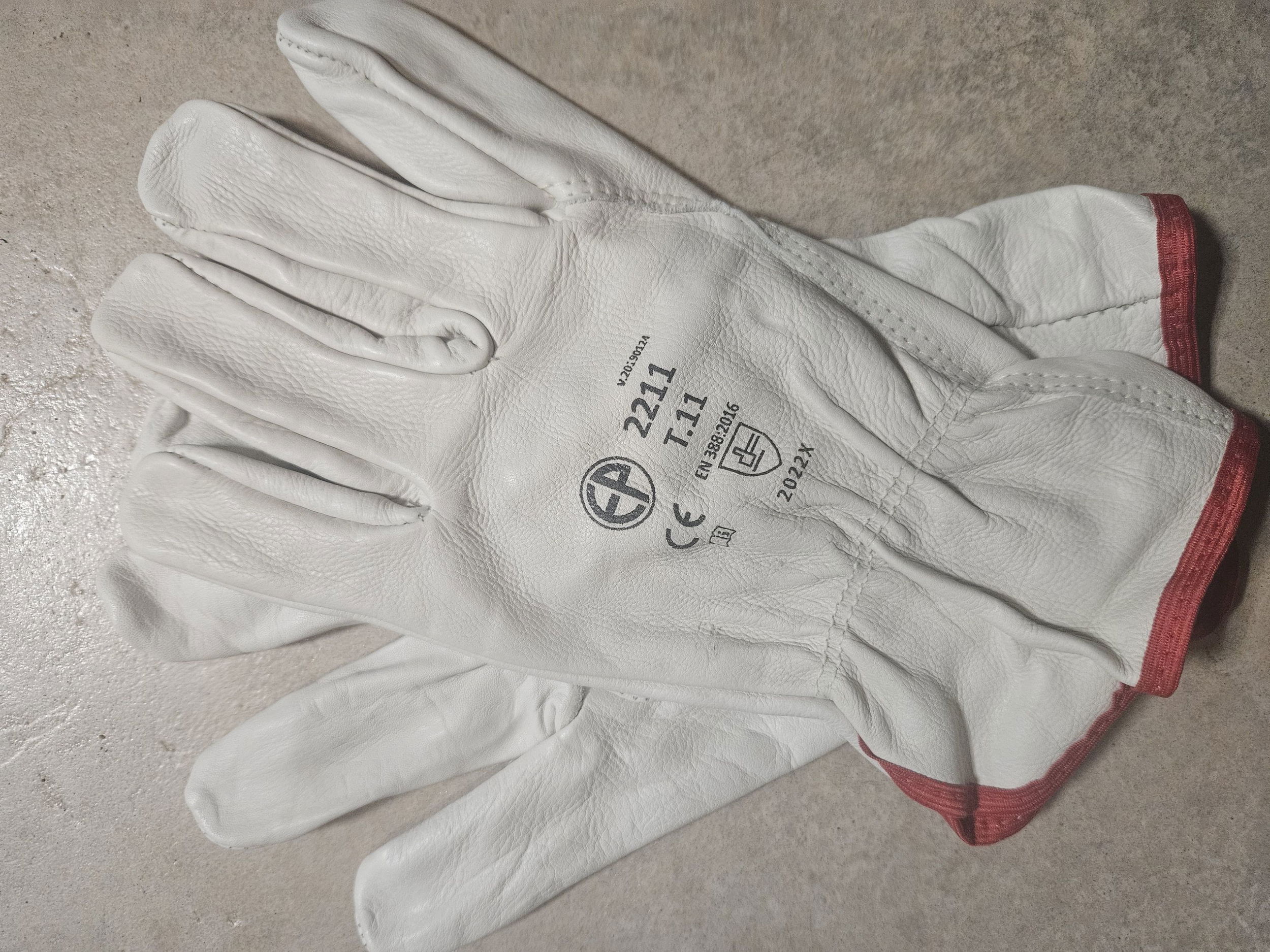 Bőrkesztyű sárga színmarha tenyér és kézhát T11 termék fő termékképe