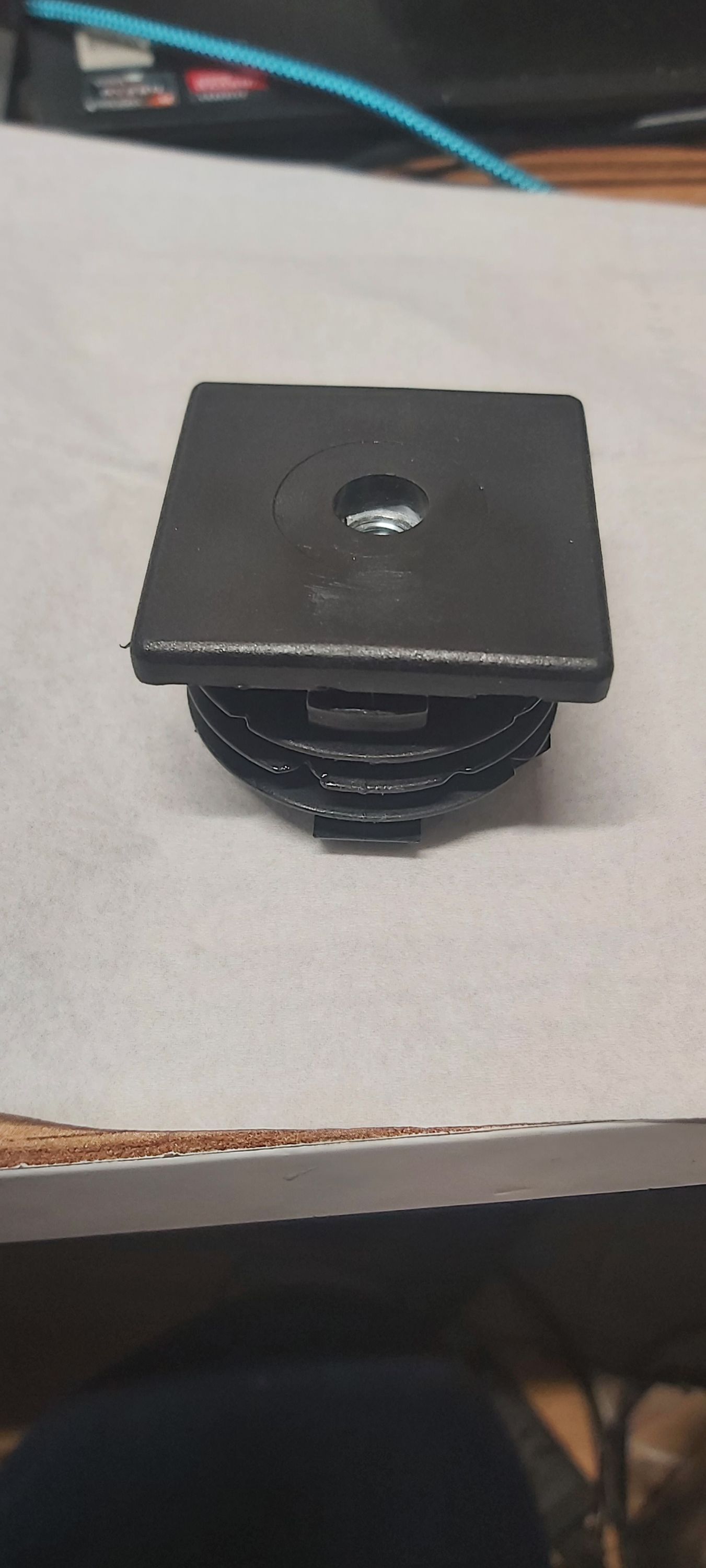 Zártszelvénydugó M10-es menettel 40 x 40mm termék fő termékképe