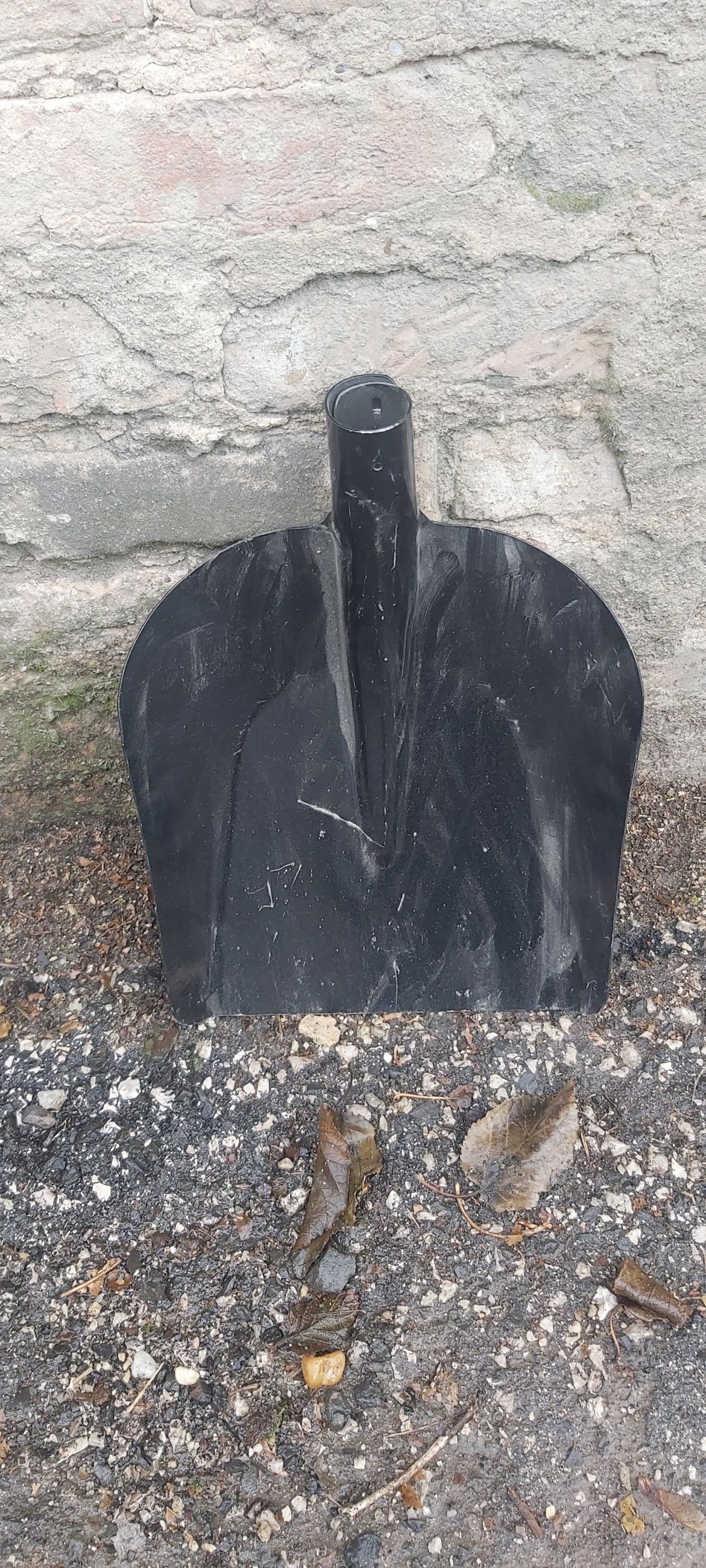 Lapát 1,5 Kilogram fekete színű nyél nélkül termék fő termékképe