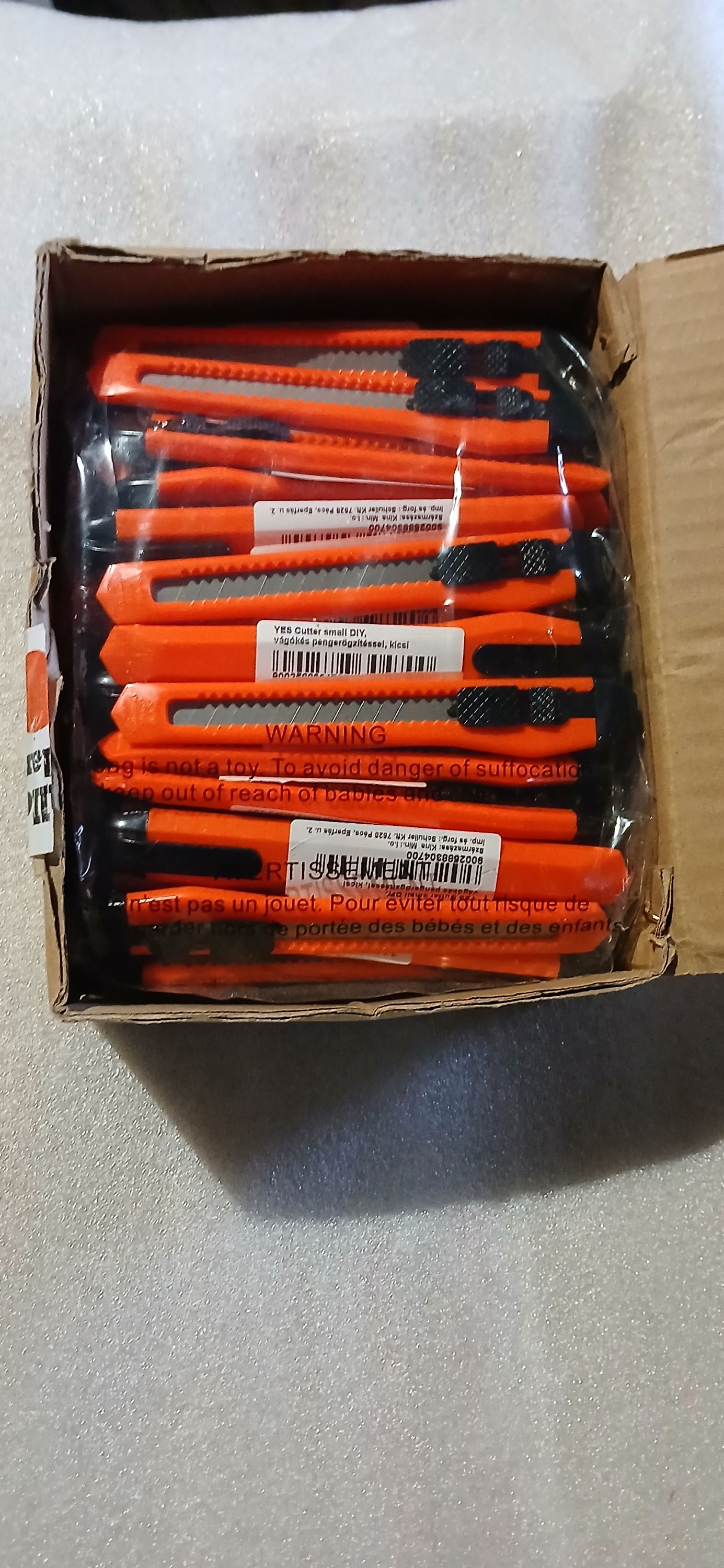 Schuller Tapétavágó kés 9mm narancssárga termék fő termékképe