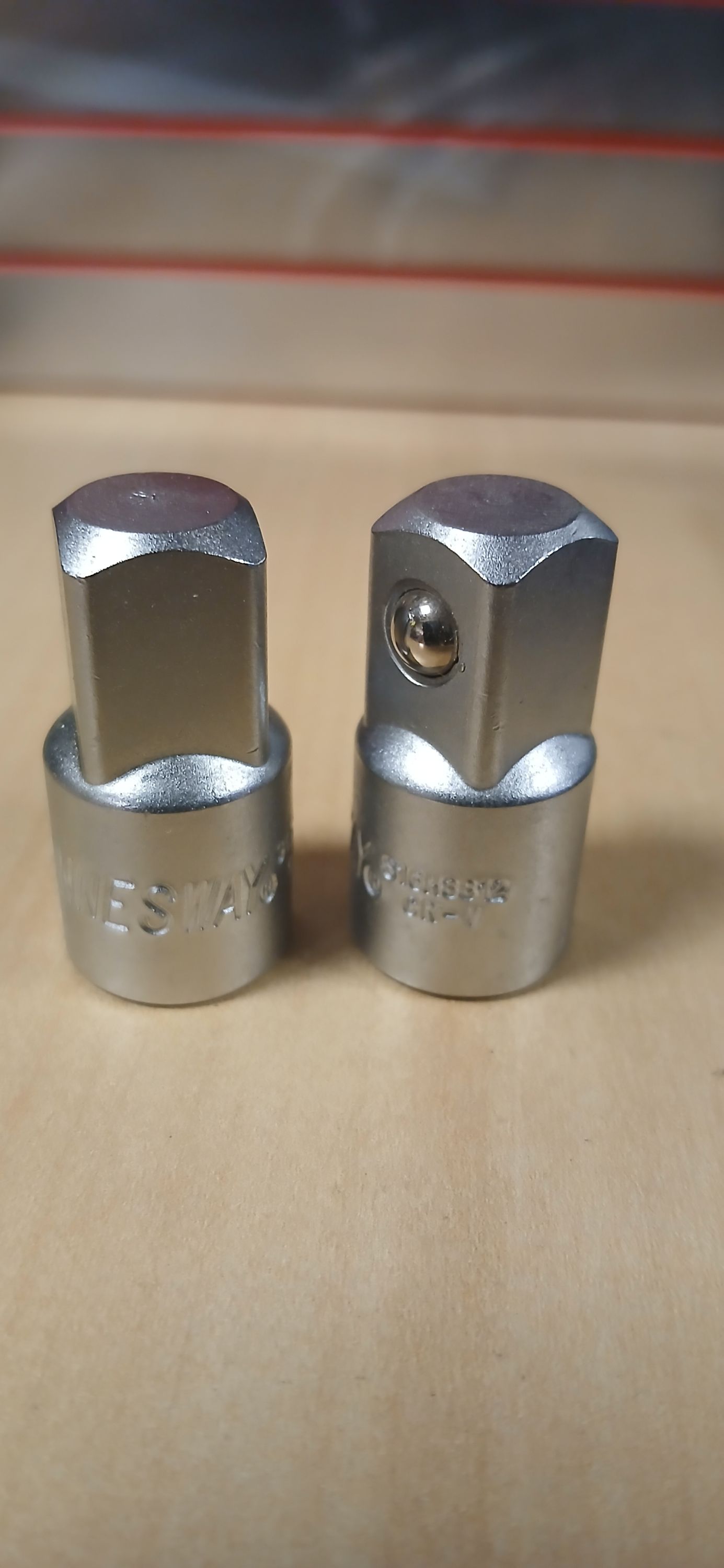 JONNESWAY Jonesway Átalakító 3/8"-1/2" termék fő termékképe