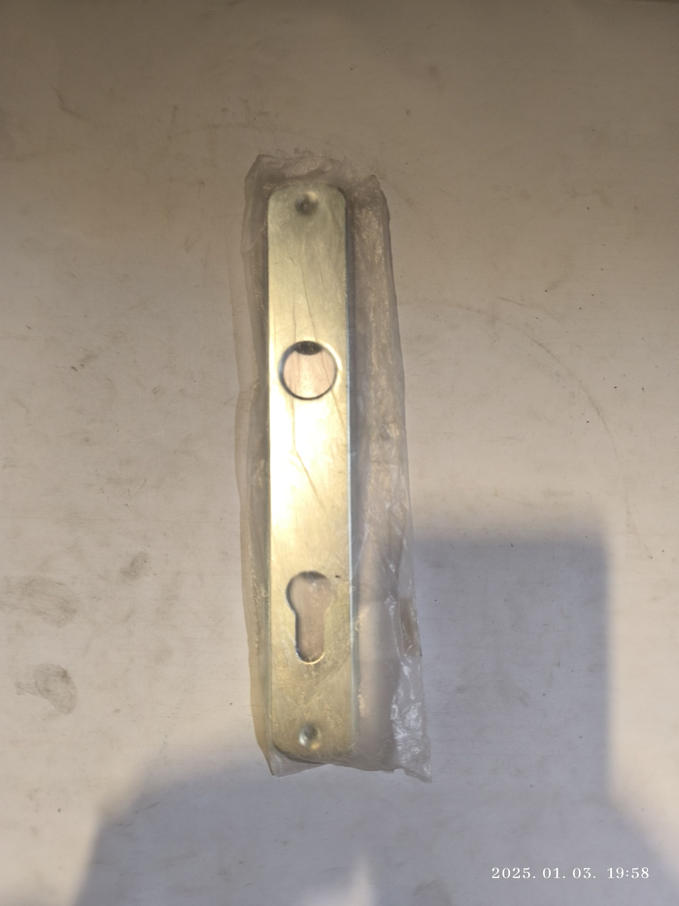 Ajtócim 85mm polir portál termék fő termékképe