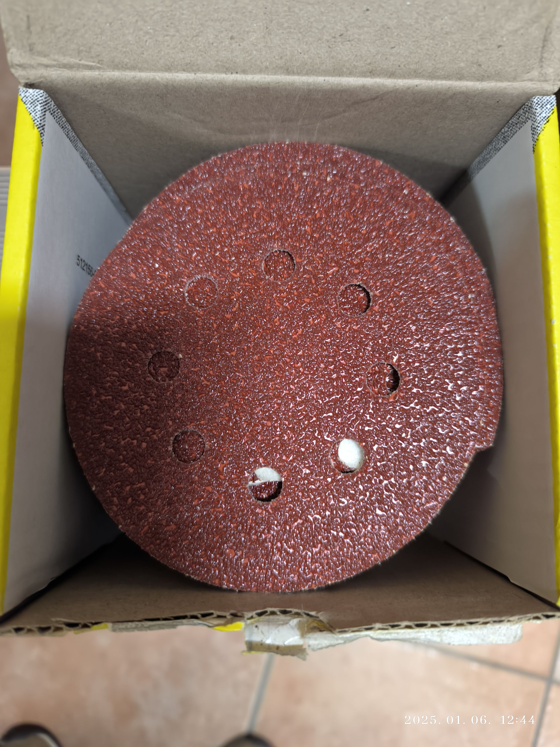 Klingspor tépőzáras csisolópapír 125mm 8 lyukas P120 termék fő termékképe