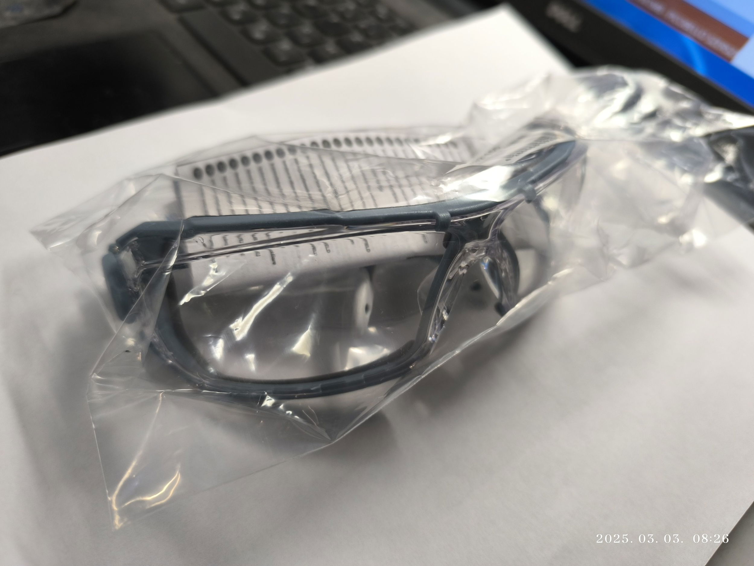 ROCK SAFETY Milor 166 F T Ce Víztiszta szemüveg termék fő termékképe