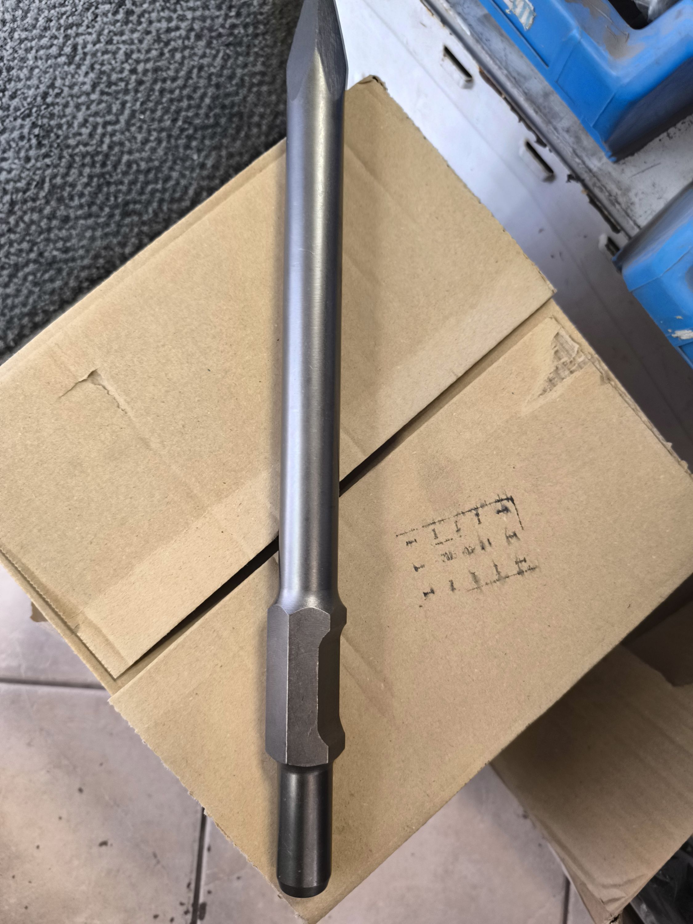 HITACHI Hegyesvéső 410mm termék fő termékképe