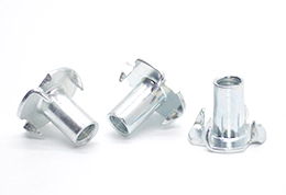 Körmös anya , horganyzott , M4x8x15 termék fő termékképe