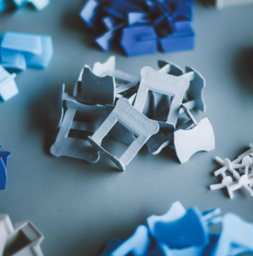 KUBALA SMART LEVEL fugázó klipsz, 3,0mm, 500 db + 20 literes vödör termék fő termékképe